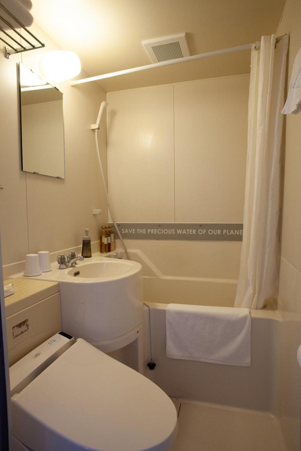 Hotel Relief Kokura Annex Кіта-Кюшю Екстер'єр фото